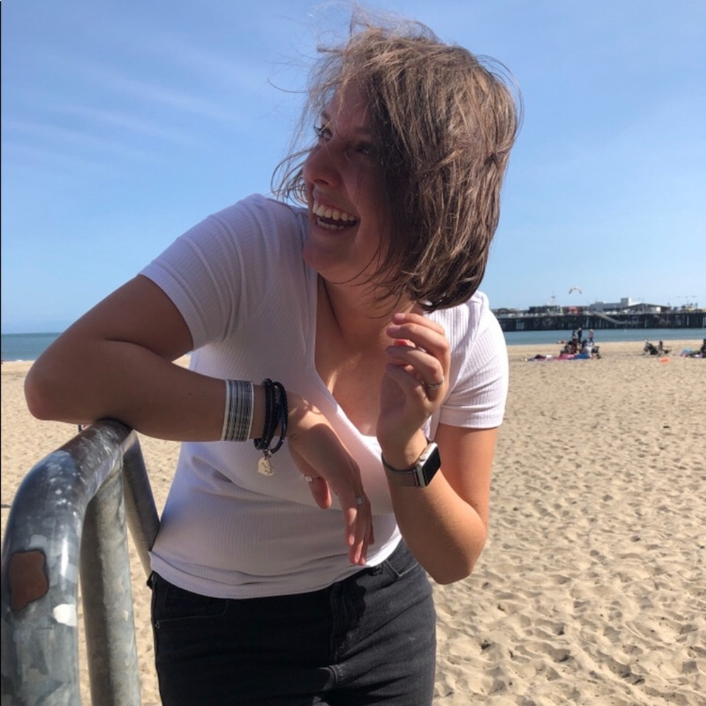 Meet your Posher, Alegra